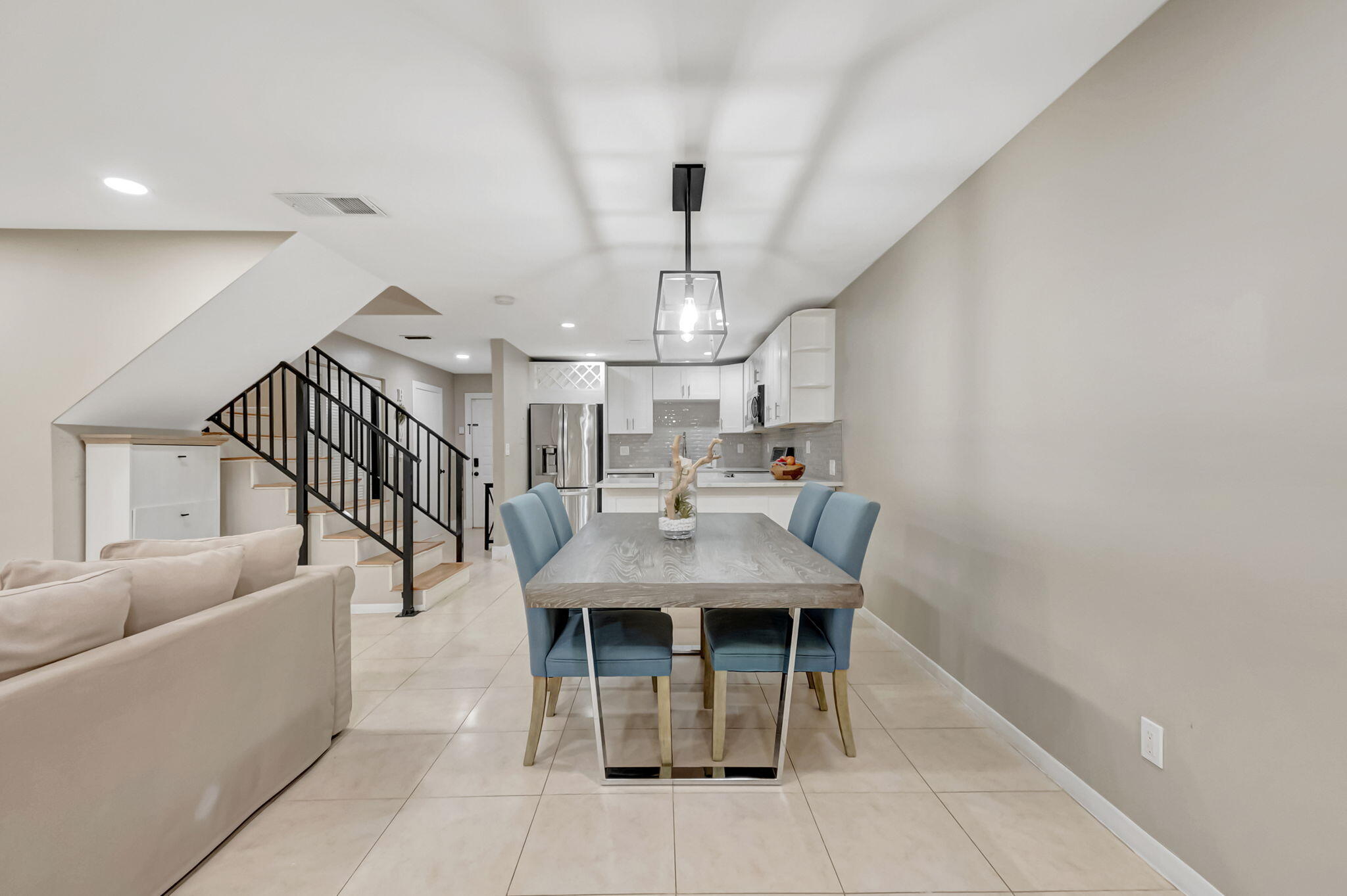 23424 Southwest 53rd Avenue, Unit B Boca Raton, FL 33433 - Photo 17 of 38 DINING-KITCHEN