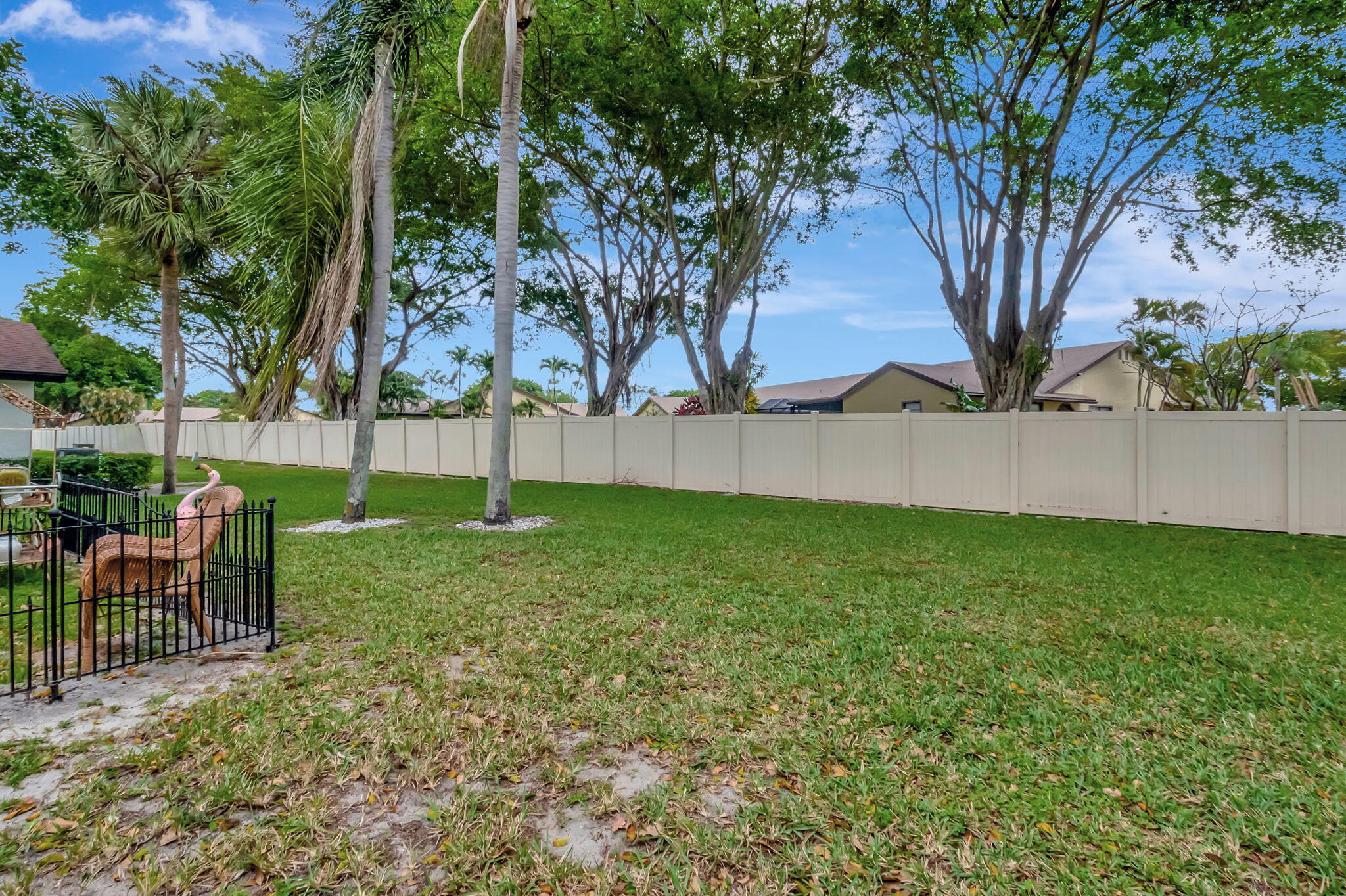 23424 Southwest 53rd Avenue, Unit B Boca Raton, FL 33433 - Photo 27 of 38 BACKYARD