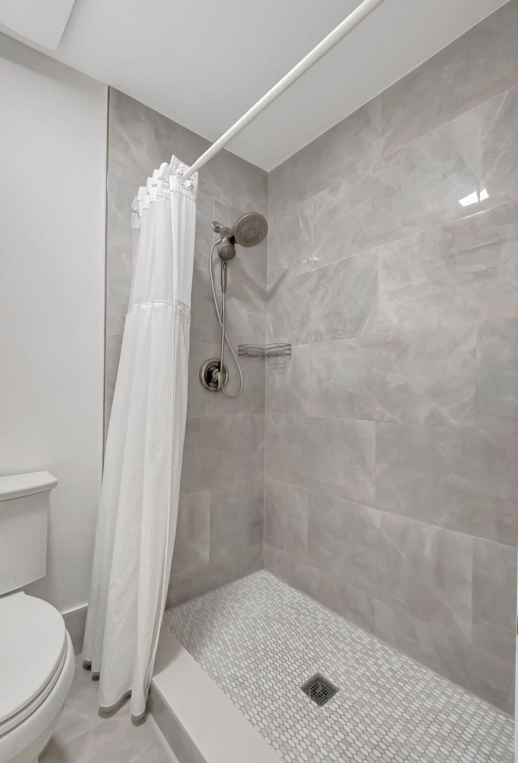 23424 Southwest 53rd Avenue, Unit B Boca Raton, FL 33433 - Photo 34 of 38 MAIN BATHROOM