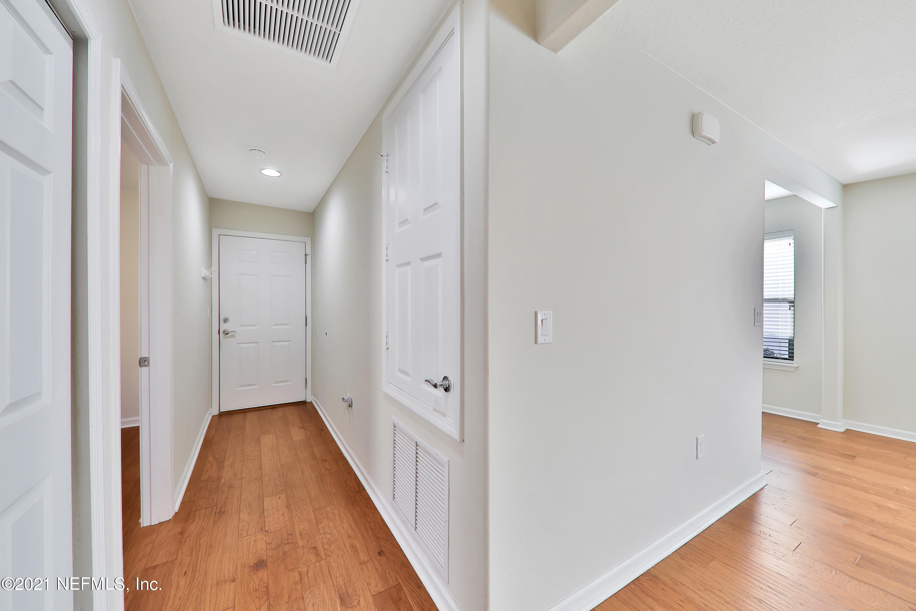 243 Hawks Harbor Road Ponte Vedra, FL 32081 - Photo 18 of 34 Back Hallway