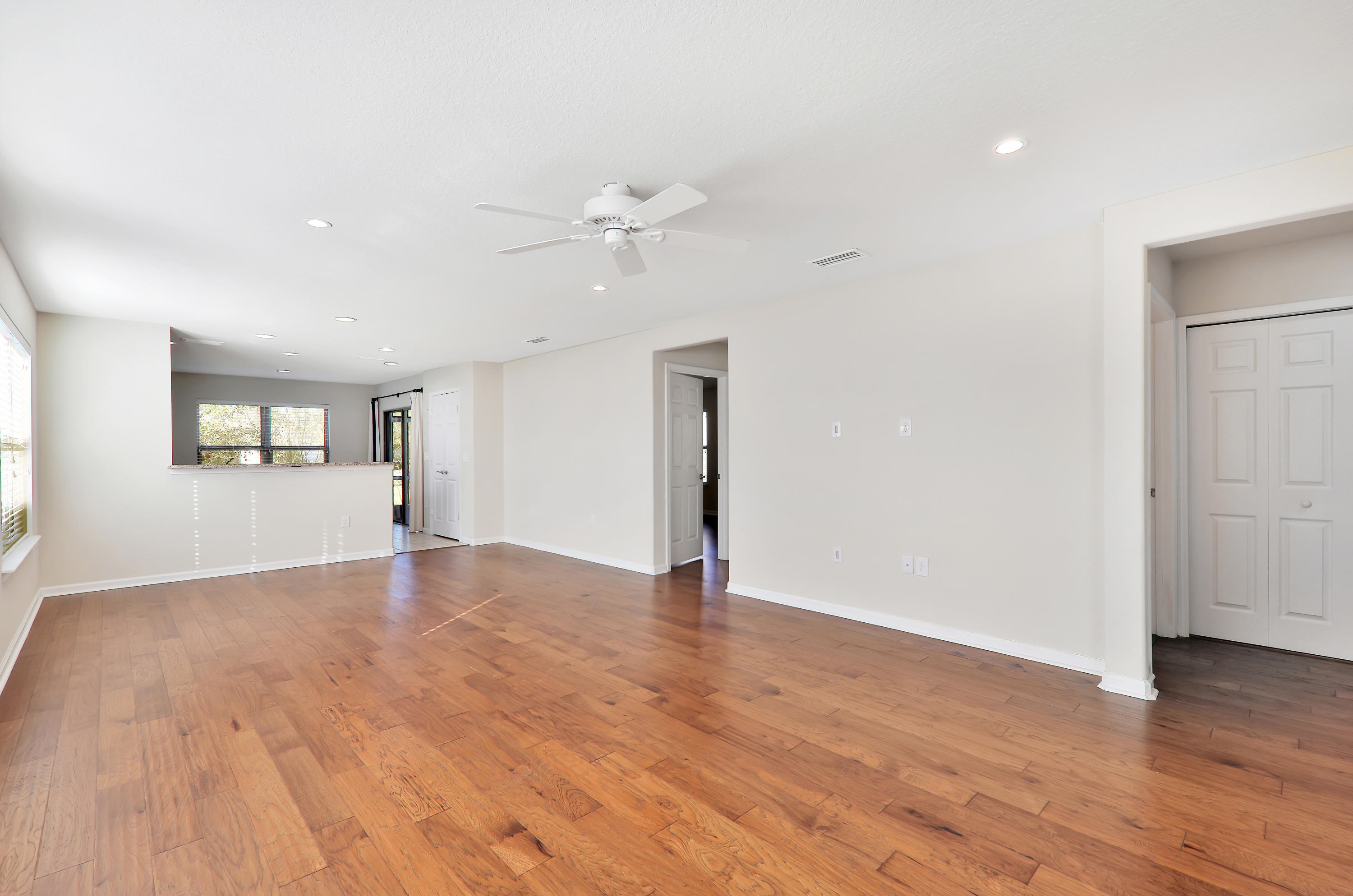 243 Hawks Harbor Road Ponte Vedra, FL 32081 - Photo 8 of 34 Living Room / Kitchen