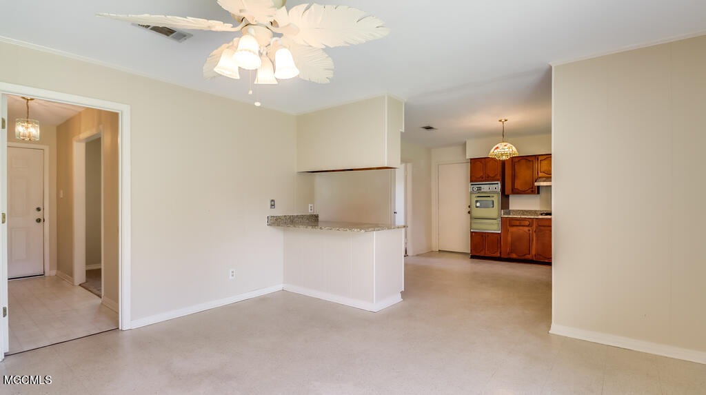 2411 Sunkist Country Club Road Biloxi, MS 39532 - Photo 6 of 20 786277ED-FF6A-4D4C-85F6-591A699378AF