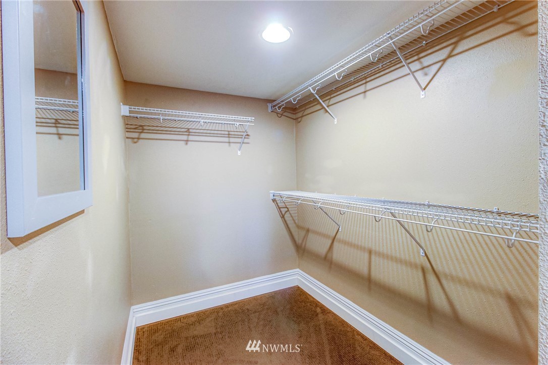 8250 Corliss Avenue North Seattle, WA 98103 - Photo 21 of 37