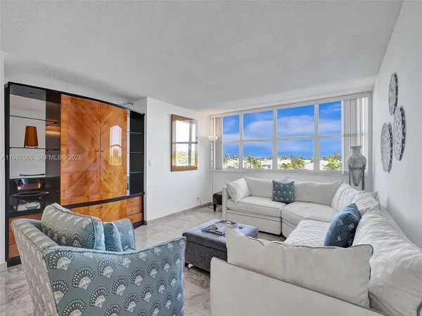 $2,750 | 1400 South Ocean Drive, Unit 406, Hollywood, FL 33019