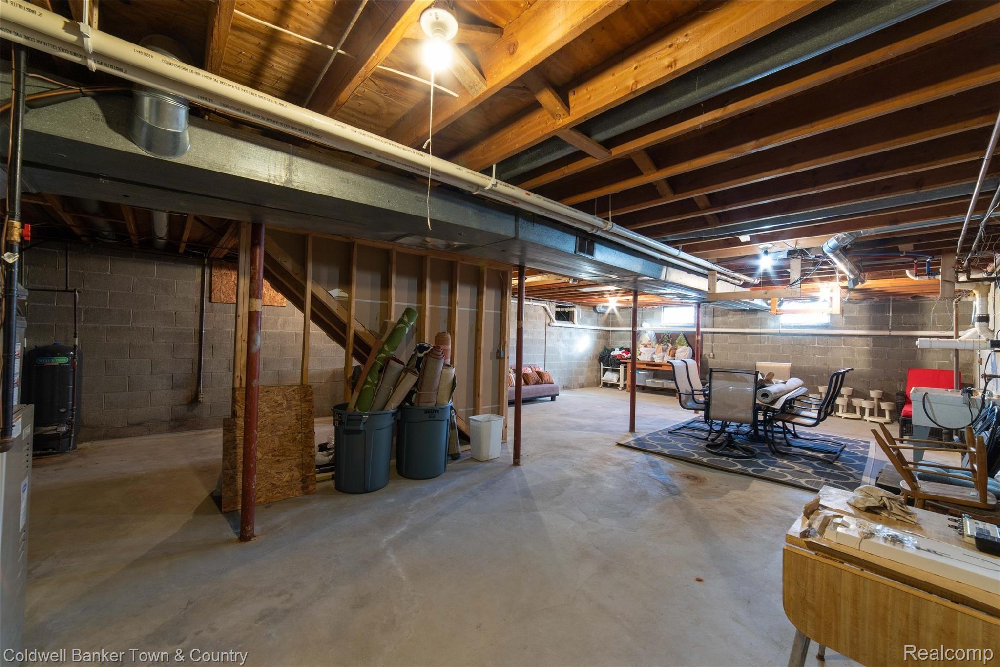 858 Henderson Road Howell, MI 48855 - Photo 8 of 50 Lower Level 858 Henderson Rd Howell Mi 48855