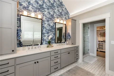 $1,950,000 | 8900 Mohawk Lane, Leawood, KS 66206
