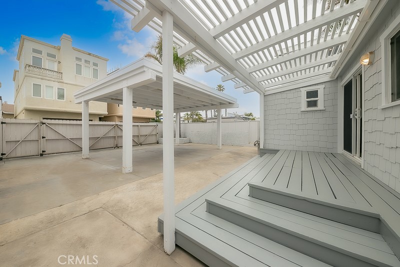 17016 7th Street Sunset Beach, CA 90742 - Photo 30 of 33