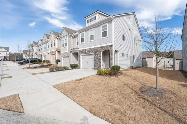 $2,100 | 1883 Plainsboro Drive, Lithonia, GA 30058