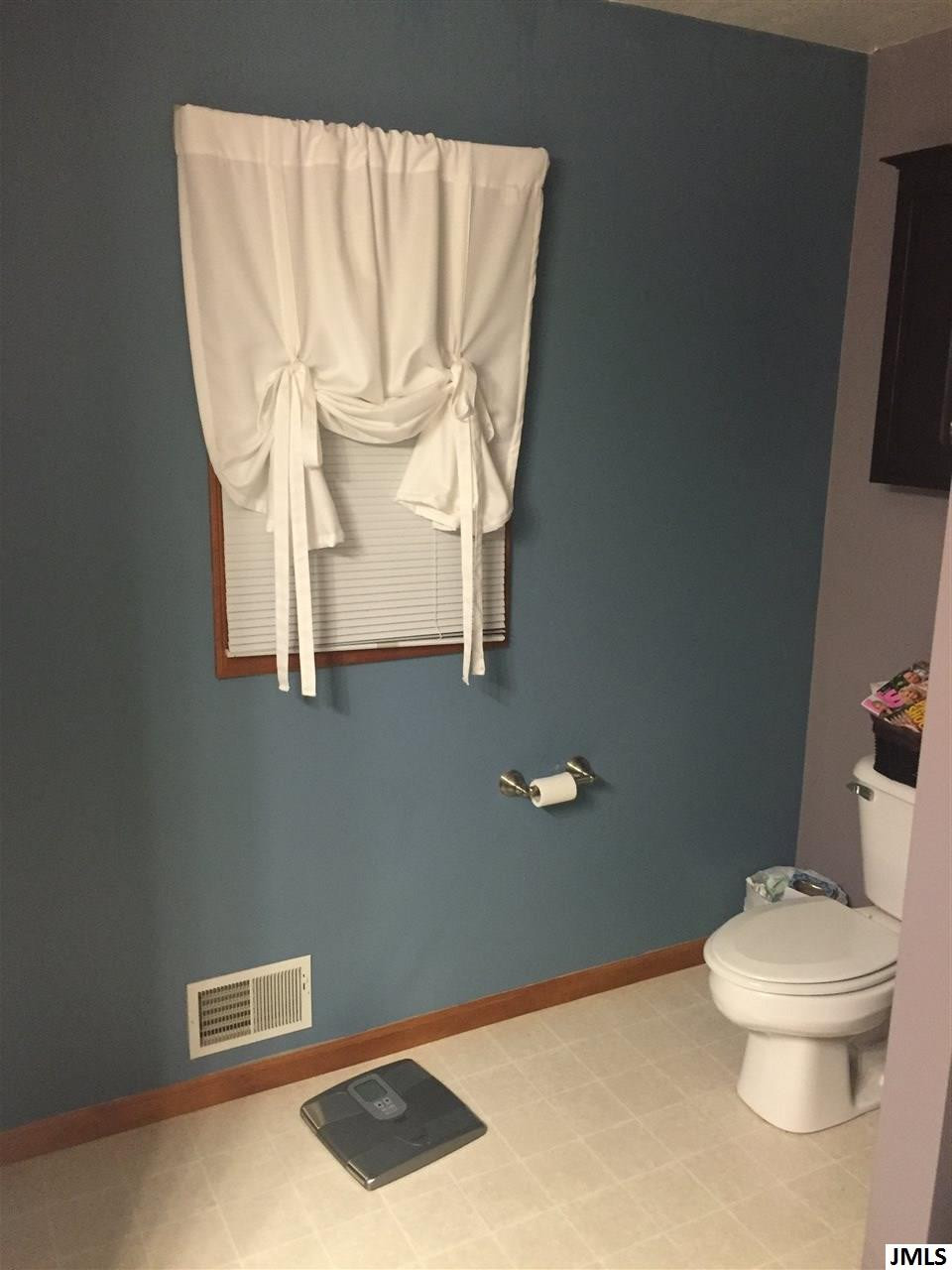 1815 Bunting Road Jackson, MI 49201 - Photo 19 of 25 Photo 19