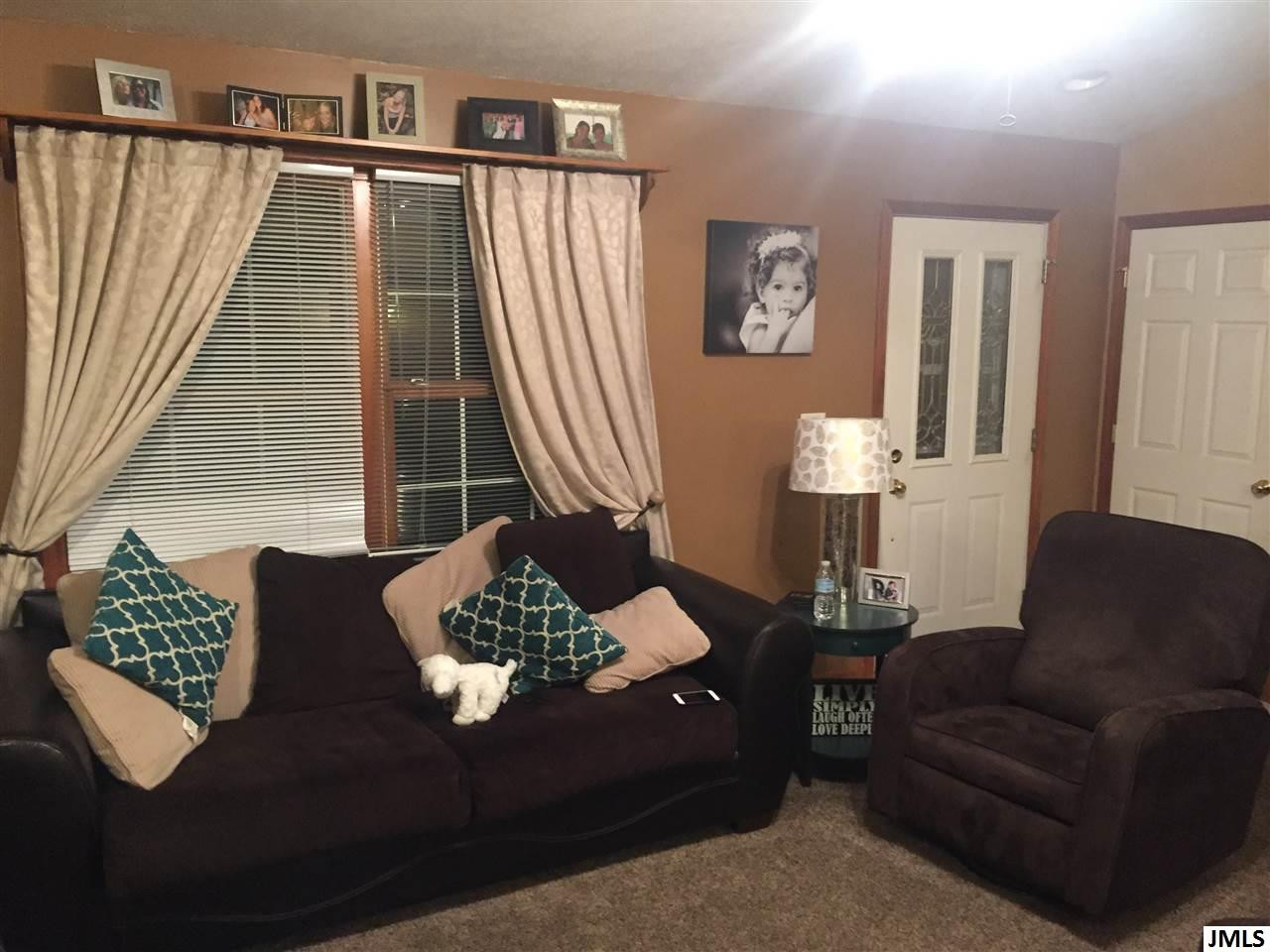 1815 Bunting Road Jackson, MI 49201 - Photo 4 of 25 Photo 4