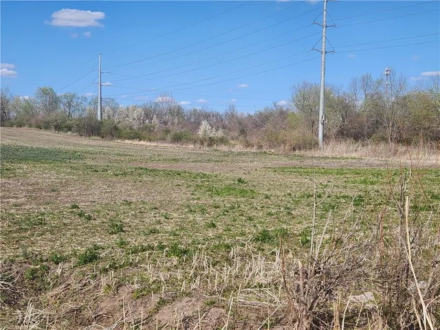 $800,000 | 20602 East Truman Road, Independence, MO 64056