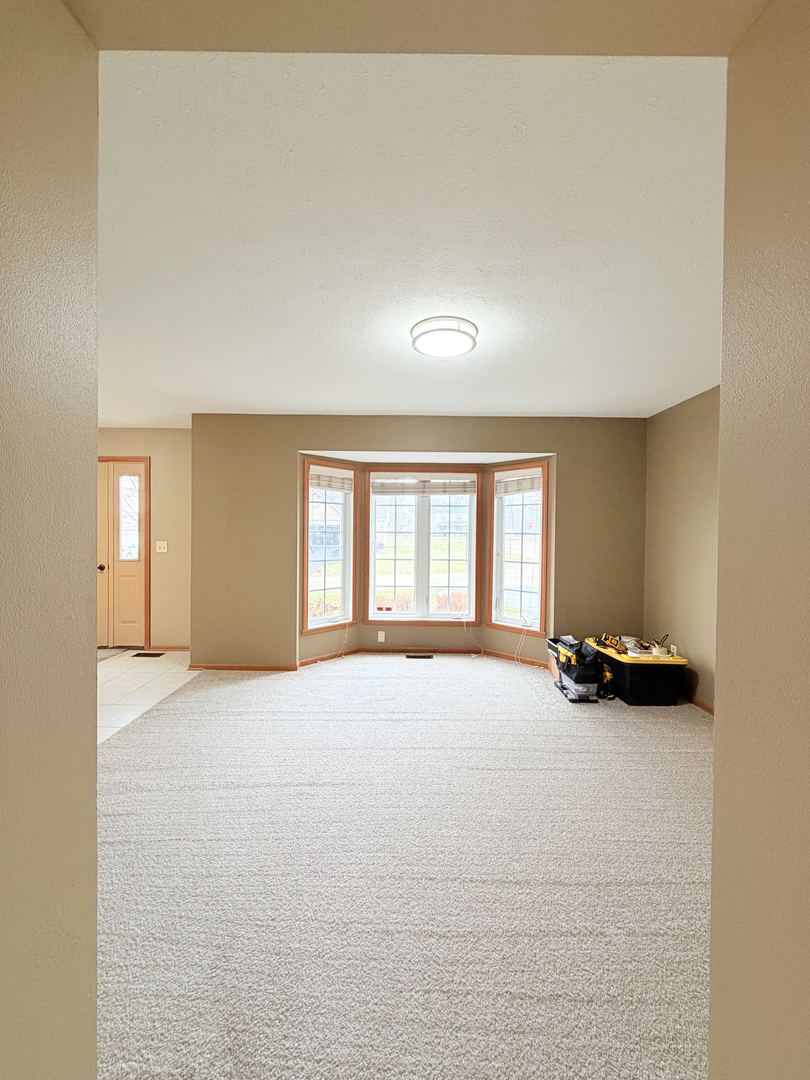 13375 Springhill Drive Winnebago, IL 61088 - Photo 9 of 32