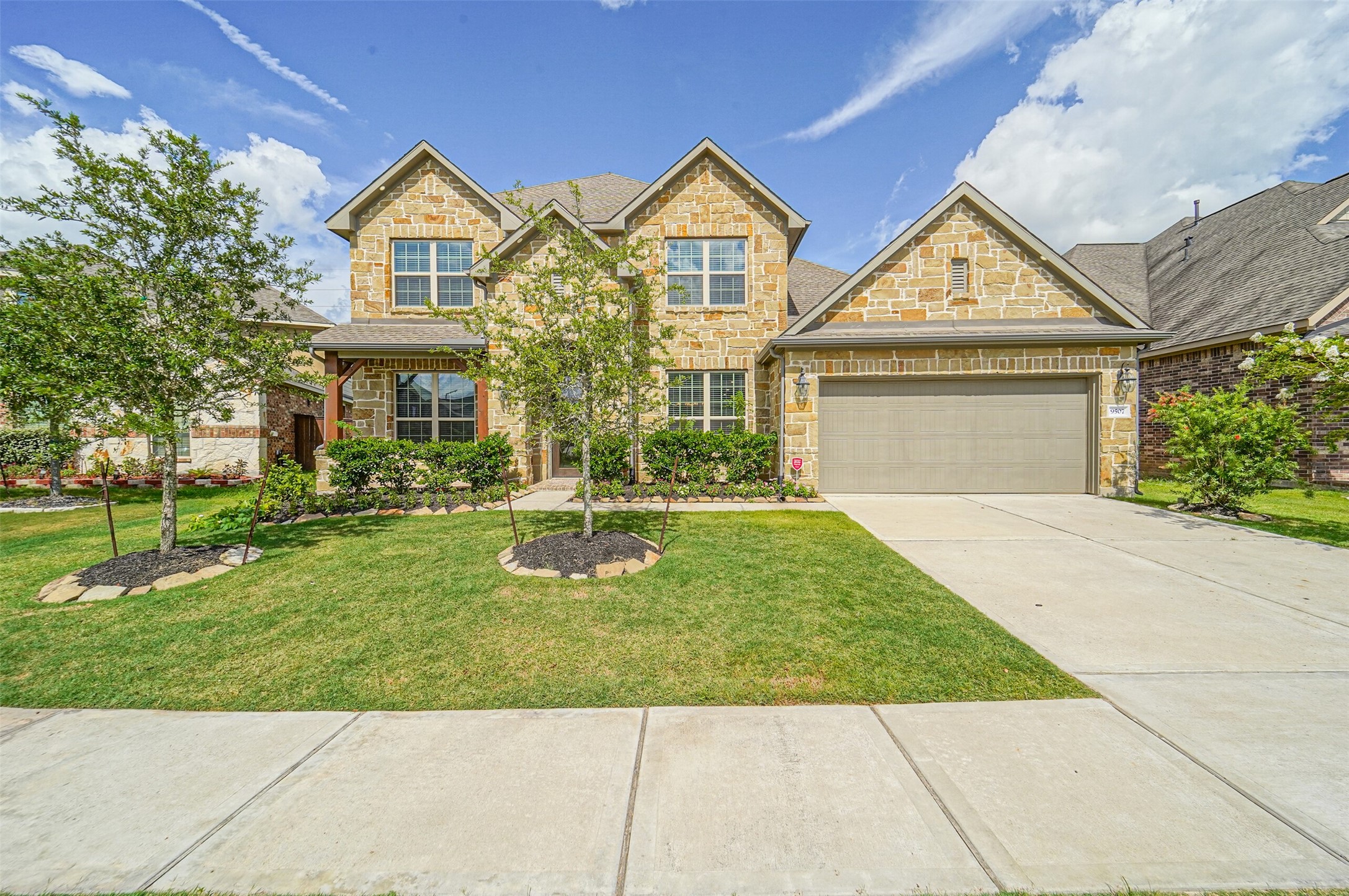 9507 Carson Lane Rosharon, TX 77583 - Photo 2 of 45
