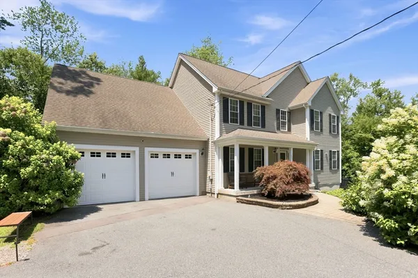 $800,000 | 524 Lindsey Street, Attleboro, MA 02703