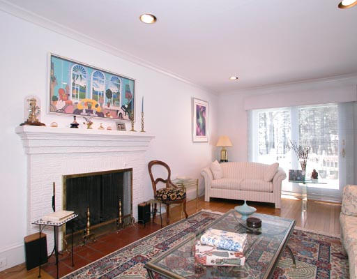 147 Plymouth Road Newton, MA 02461 - Photo 3 of 4 Gallery Image 3