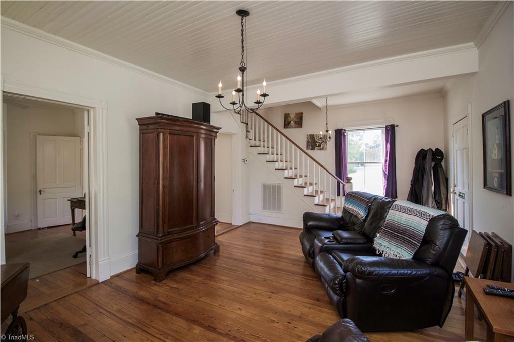 900 North Hamilton Street High Point, NC 27262 - Photo 2 of 13 Gallery Image 2