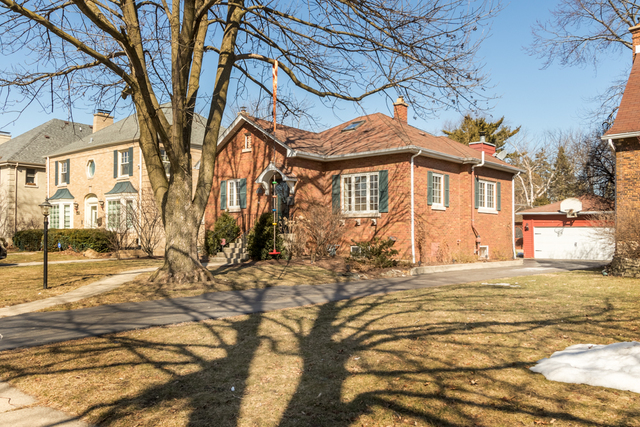 510 Uvedale Road Riverside, IL 60546 - Photo 8 of 44