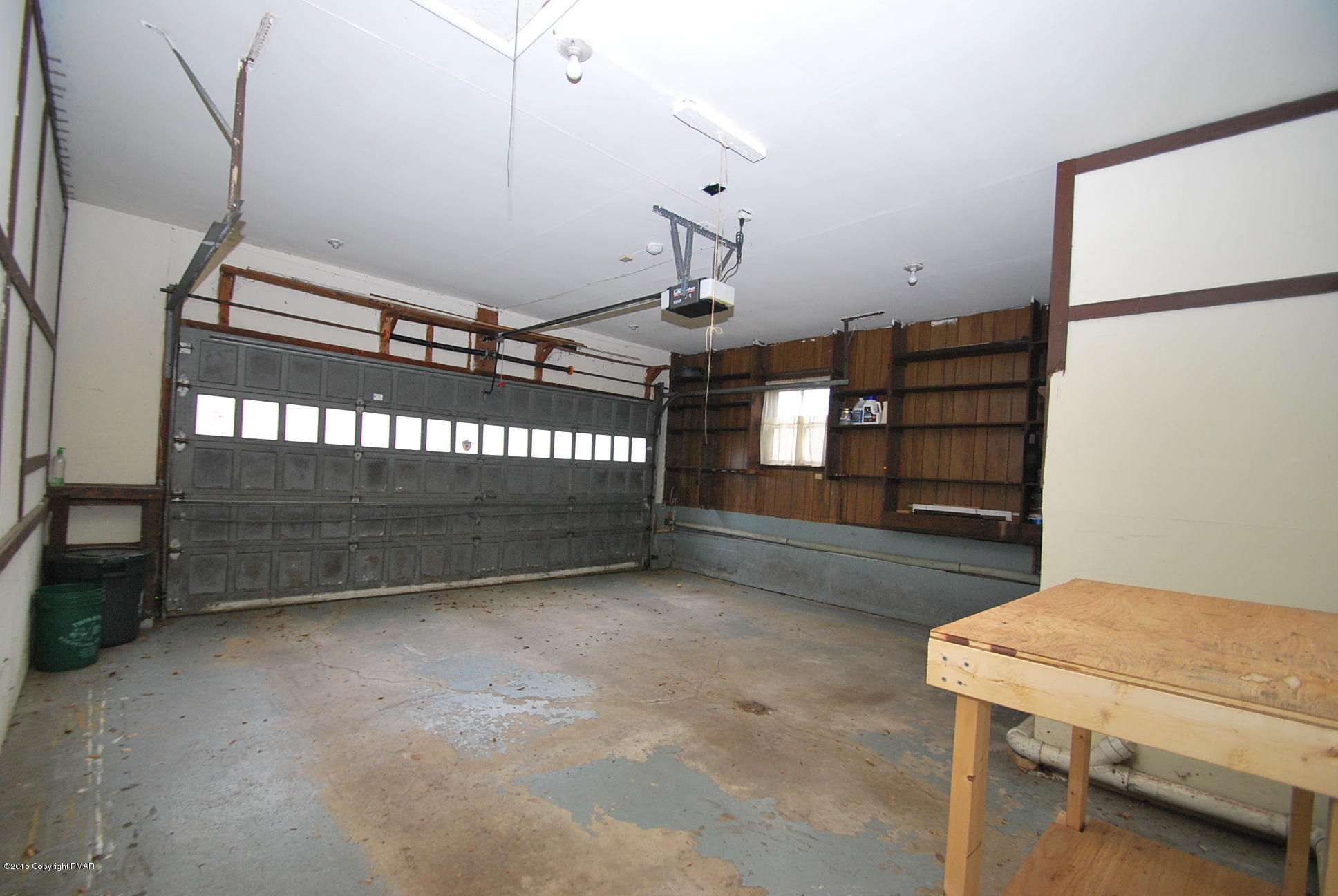 205 Valley Stream Road Stroudsburg, PA 18360 - Photo 44 of 50 2 Car Garage