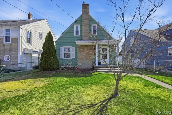 $214,900 | 2733 Woodlawn Avenue, Niagara Falls, NY 14301