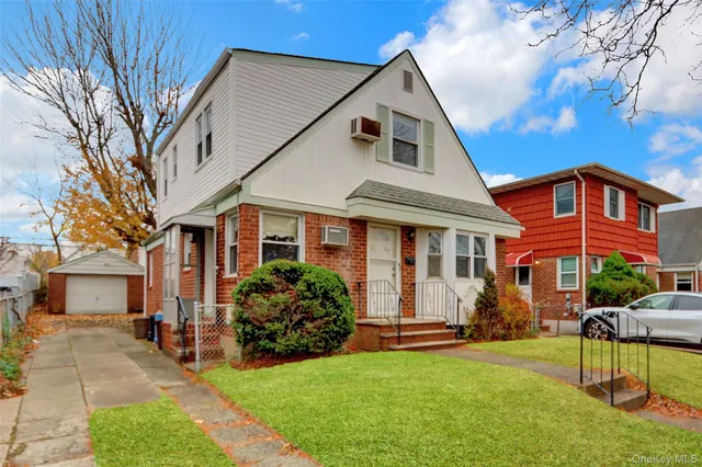 $859,000 | 81-25 258th Street | Floral Park
