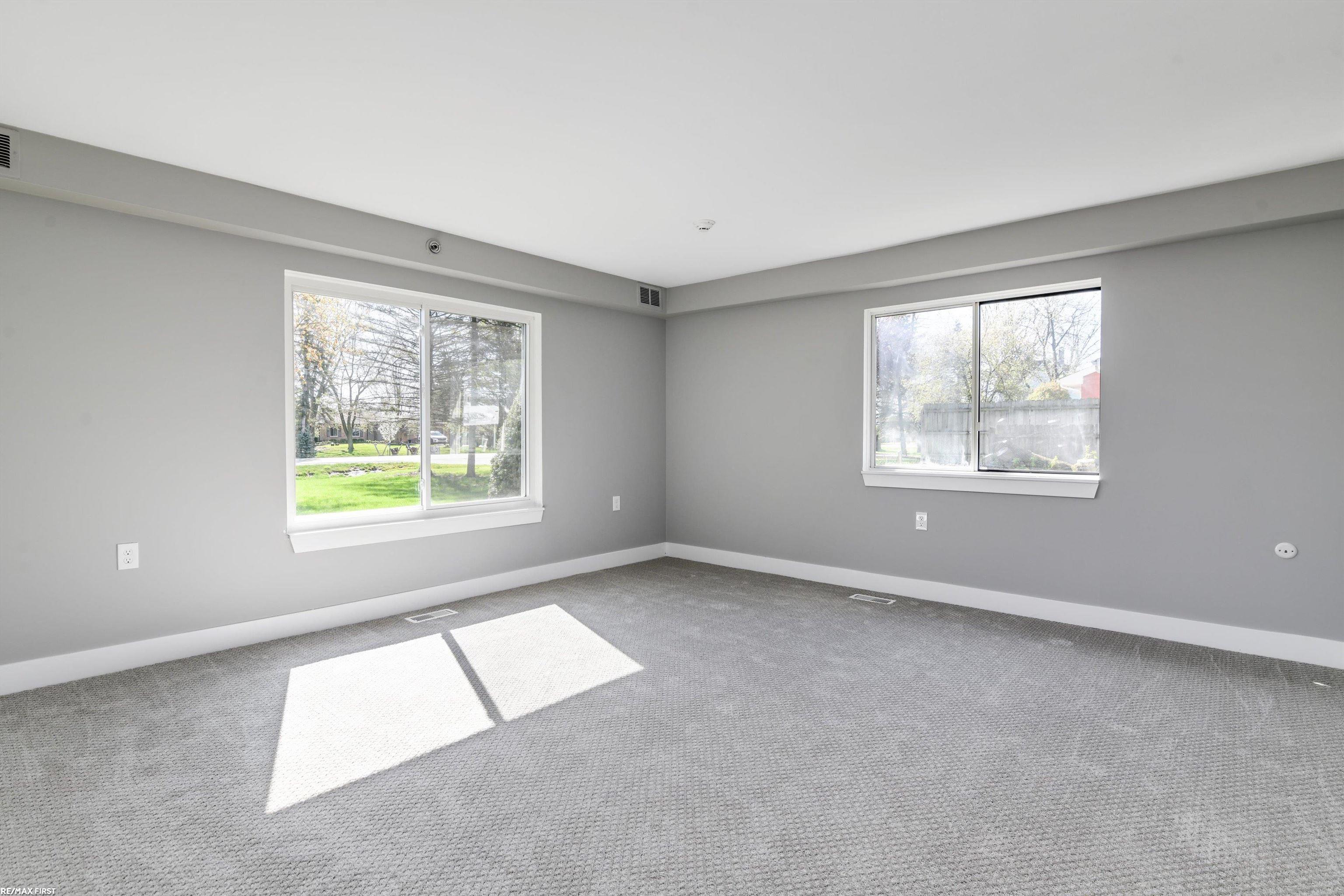 56595 Omo Road Macomb, MI 48042 - Photo 13 of 27 50108068-12.JPG