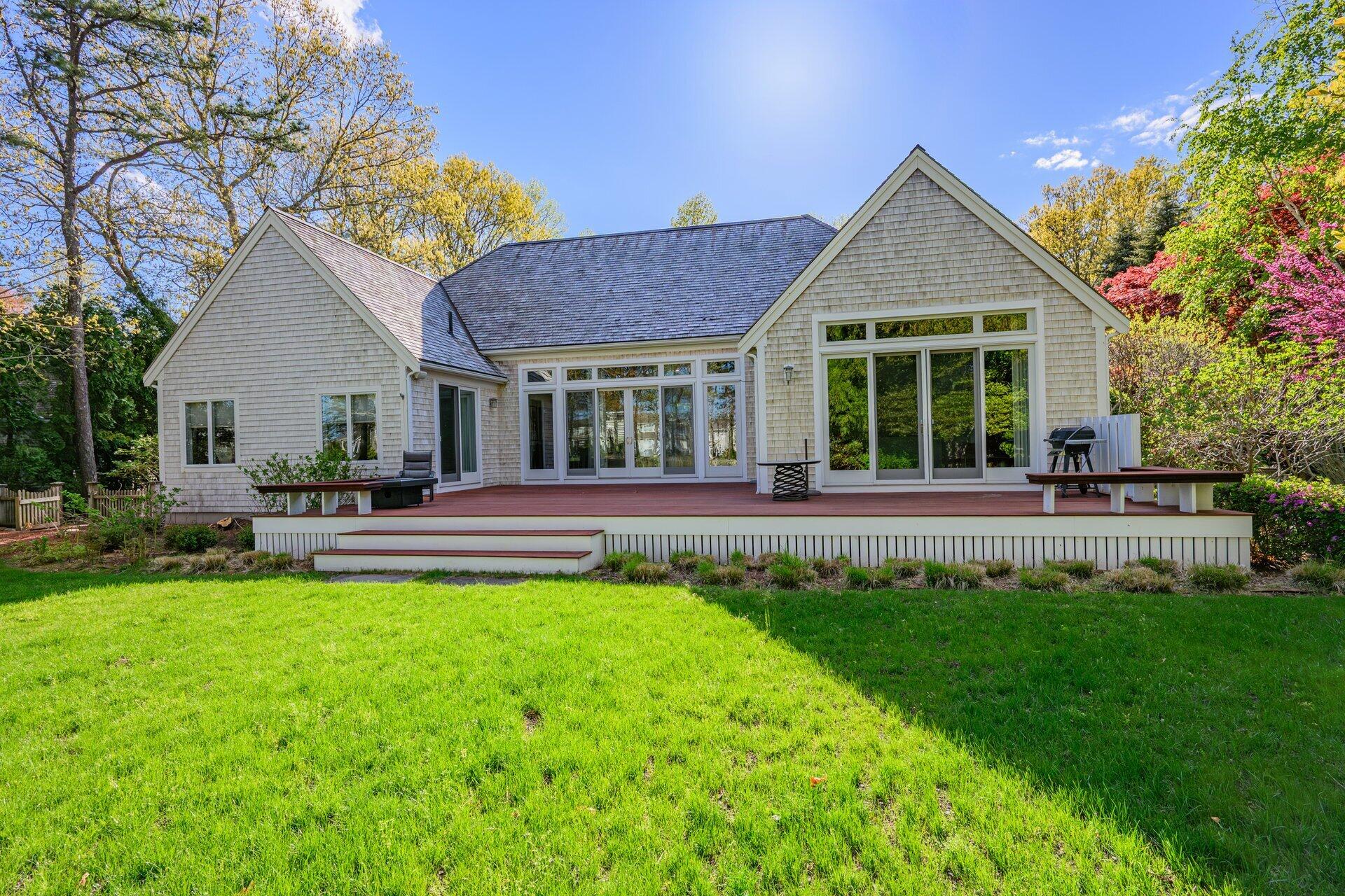 131 Dun Robin Road Mashpee, MA 02649 - Photo 19 of 28 20