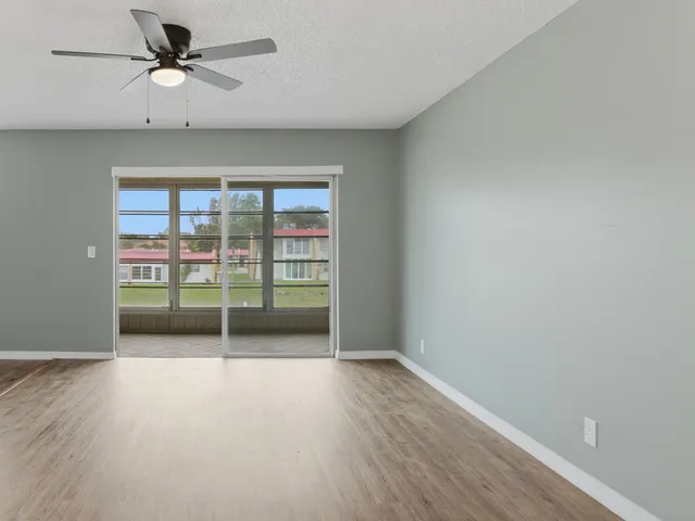 $2,200 | 135 Lake Carol Drive, Unit 135, West Palm Beach, FL 33411