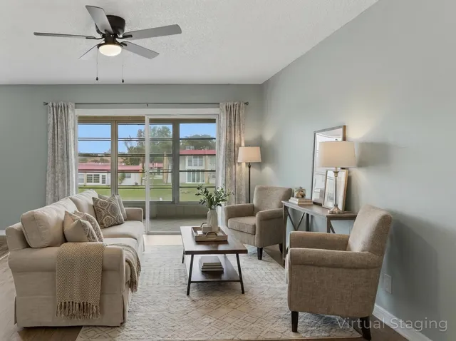 $2,200 | 135 Lake Carol Drive, Unit 135, West Palm Beach, FL 33411