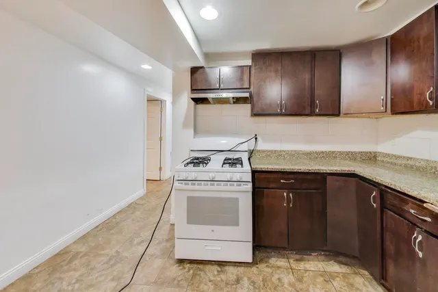 $455,000 | 6149 South Rhodes Avenue, Chicago, IL 60637