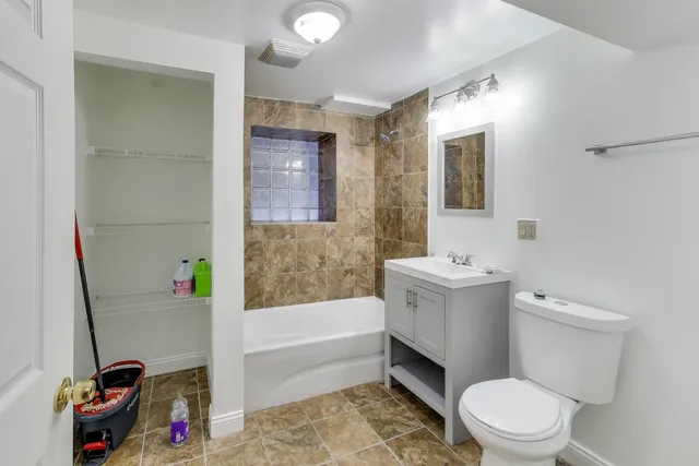 $455,000 | 6149 South Rhodes Avenue, Chicago, IL 60637