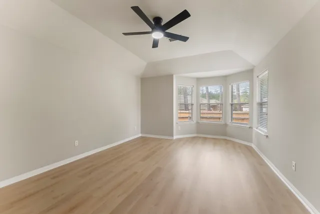 $2,700 | 99 East Foxbriar Forest Circle, The Woodlands, TX 77382