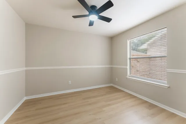 $2,700 | 99 East Foxbriar Forest Circle, The Woodlands, TX 77382