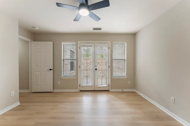 $2,700 | 99 East Foxbriar Forest Circle, The Woodlands, TX 77382