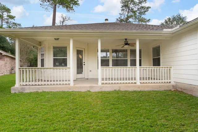 $2,700 | 99 East Foxbriar Forest Circle, The Woodlands, TX 77382