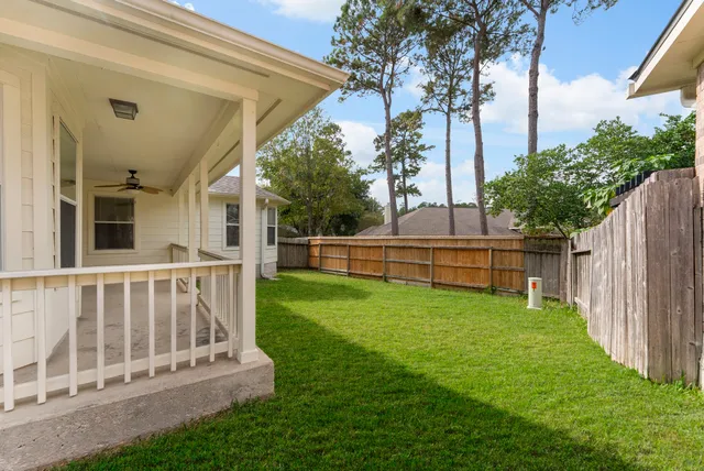 $2,700 | 99 East Foxbriar Forest Circle, The Woodlands, TX 77382