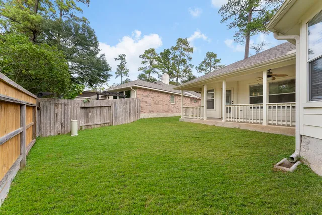 $2,700 | 99 East Foxbriar Forest Circle, The Woodlands, TX 77382