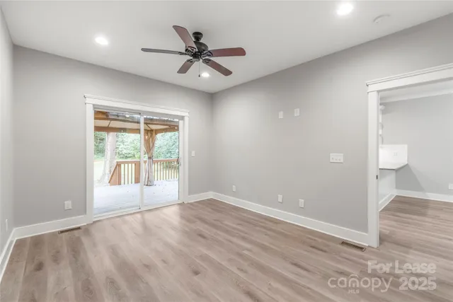 $2,650 | 712 Seldon Drive, Charlotte, NC 28216