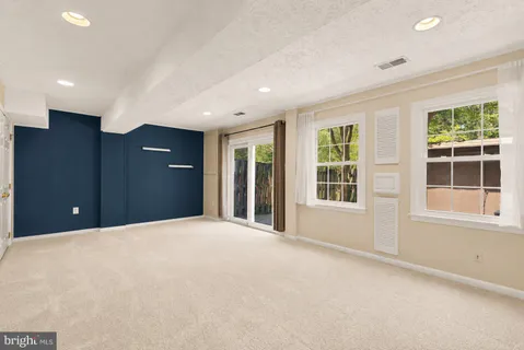 $625,000 | 8221 Dr Craik Court, Alexandria, VA 22306