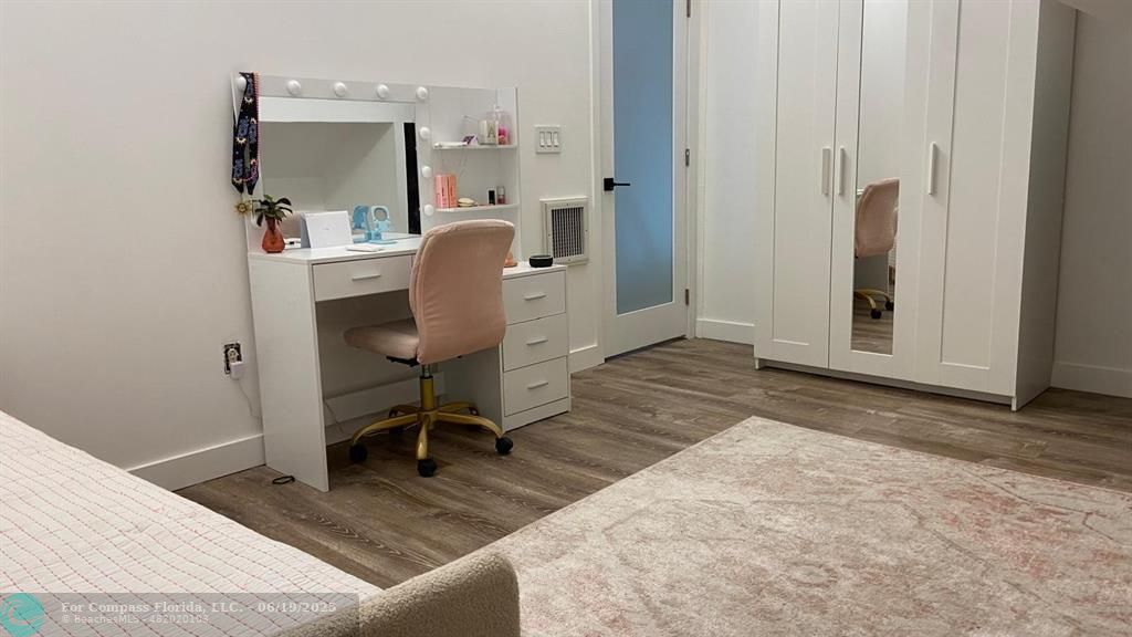 22990 Southwest 156th Avenue Miami, FL 33170 - Photo 30 of 41 a workspace with furniture and a window