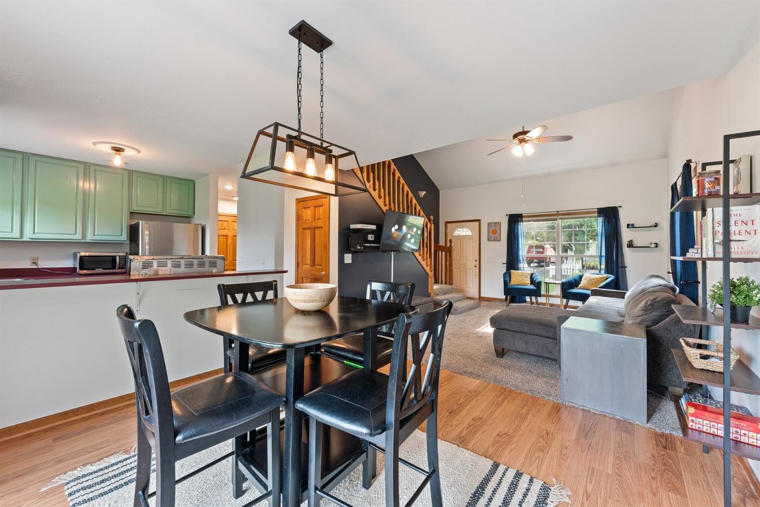 820 8th Place Southwest, Unit D De Motte, IN 46310 - Photo 9 of 17 1500x1000