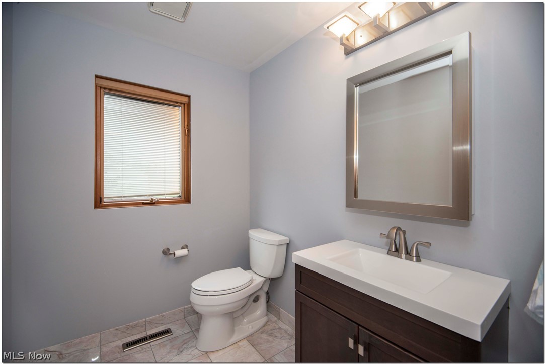 7777 Valley View Road Hudson, OH 44236 - Photo 10 of 35