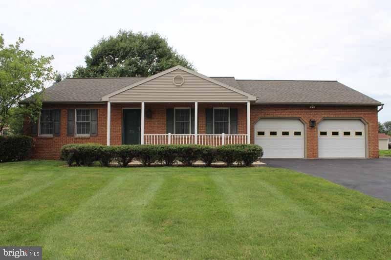 758 West 6th Street Lititz, PA 17543 - Photo 1 of 16 Gallery Image 1