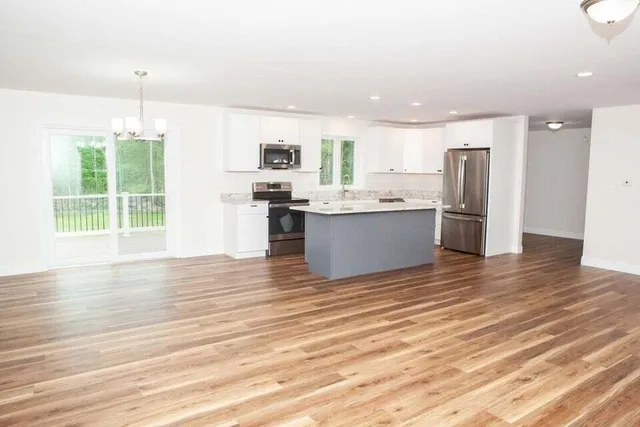 $799,000 | 5 Gigi Lane, Kennebunk, ME 04043