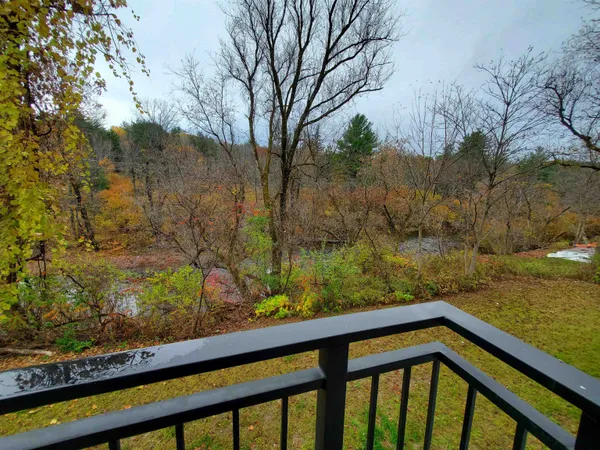 $3,380 | 195 Mechanic Street, Unit 107, Lebanon, NH 03766