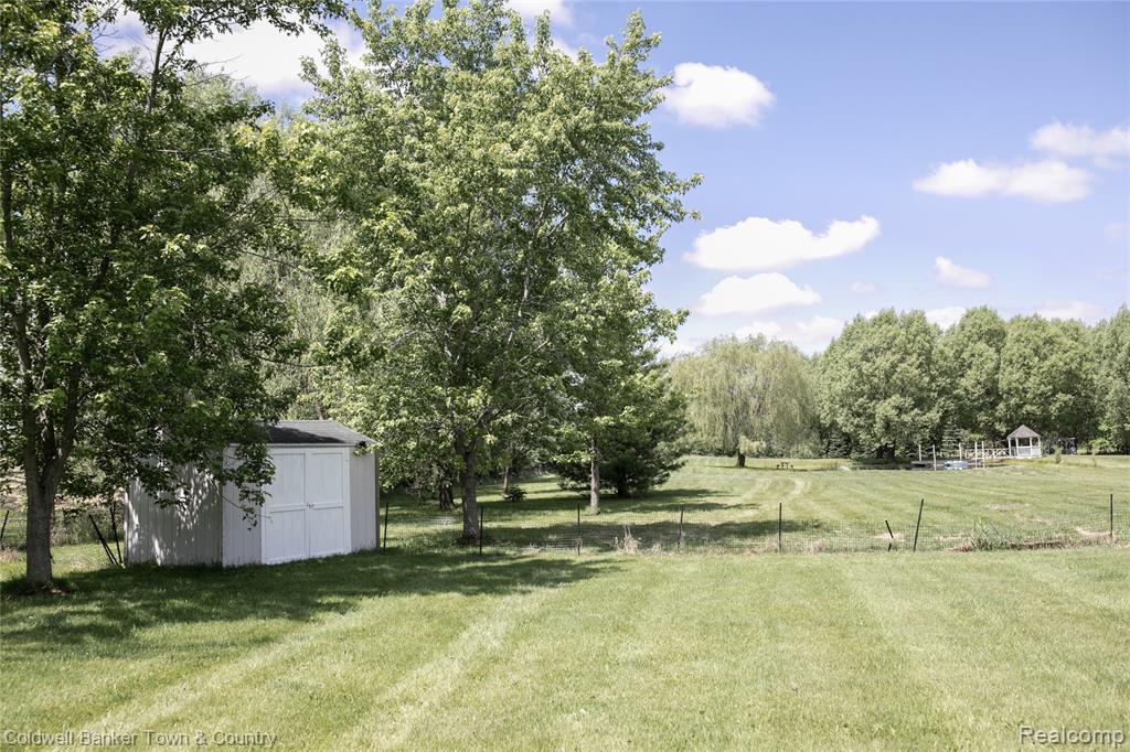 717 North Youngs Road Attica, MI 48412 - Photo 9 of 87