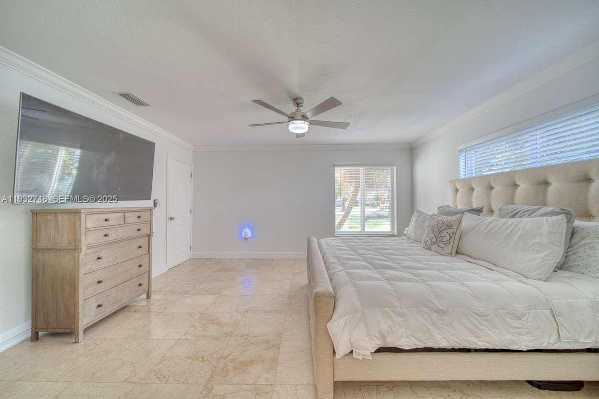 13220 Southwest 84th Avenue Pinecrest, FL 33156 - Photo 20 of 25