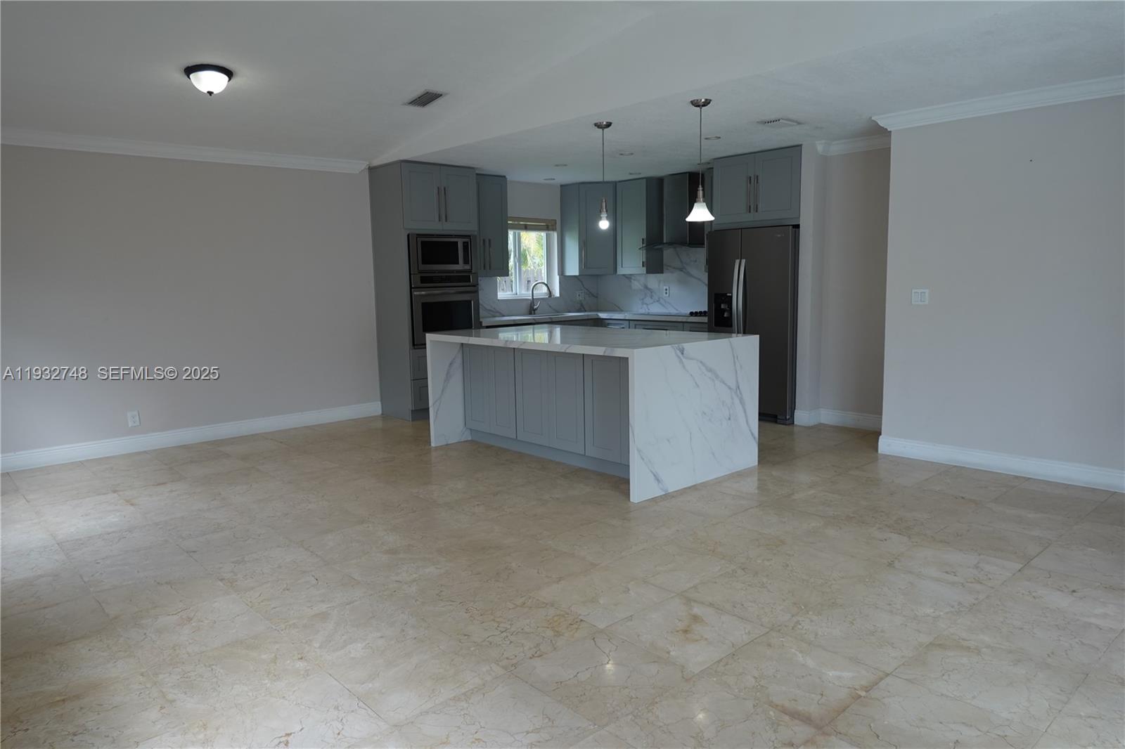 13220 Southwest 84th Avenue Pinecrest, FL 33156 - Photo 6 of 25