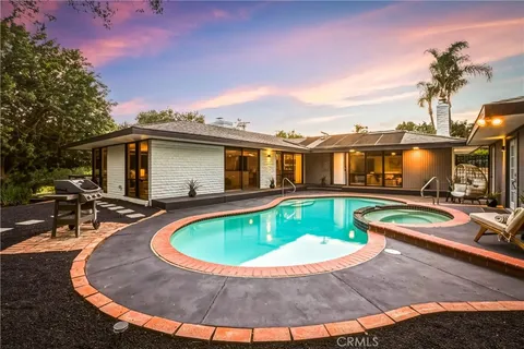 $1,585,000 | 224 Tumble Creek Lane, Fallbrook, CA 92028