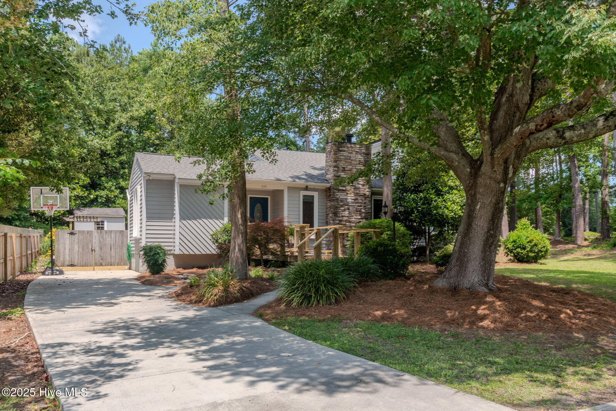 623 Ripwood Road Wilmington, NC 28405 - Photo 2 of 41 35-web-or-mls-623 Ripwood Road-135