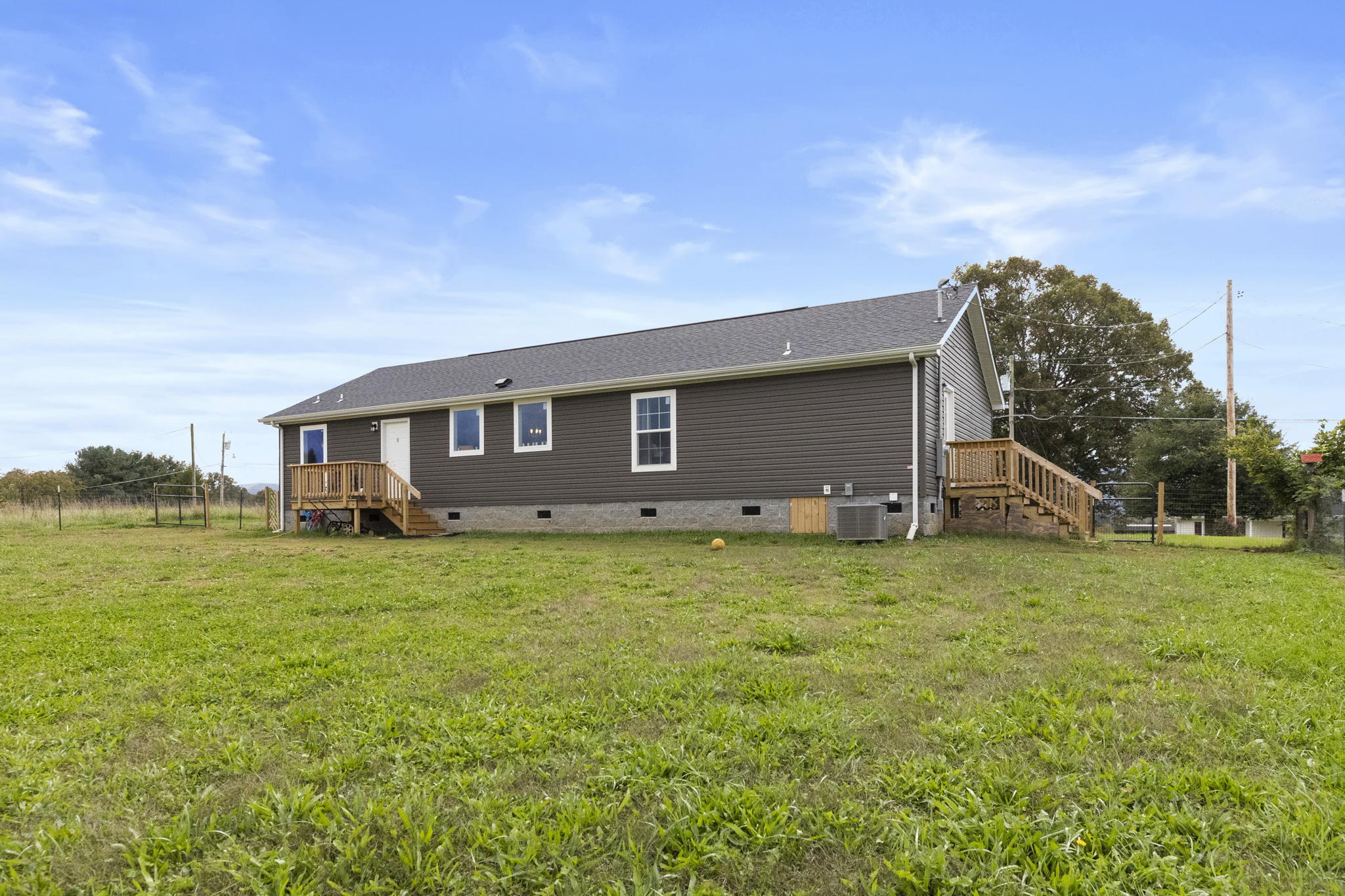 133 Stockton Road Chuckey, TN 37641 - Photo 5 of 24 web_217A7937